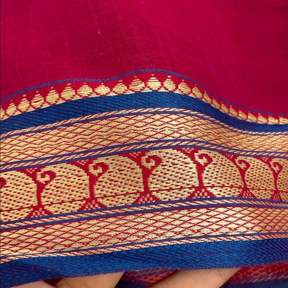 Vibrant Red and Gold Nine yards nauwari Saree - Picture 4 of 6